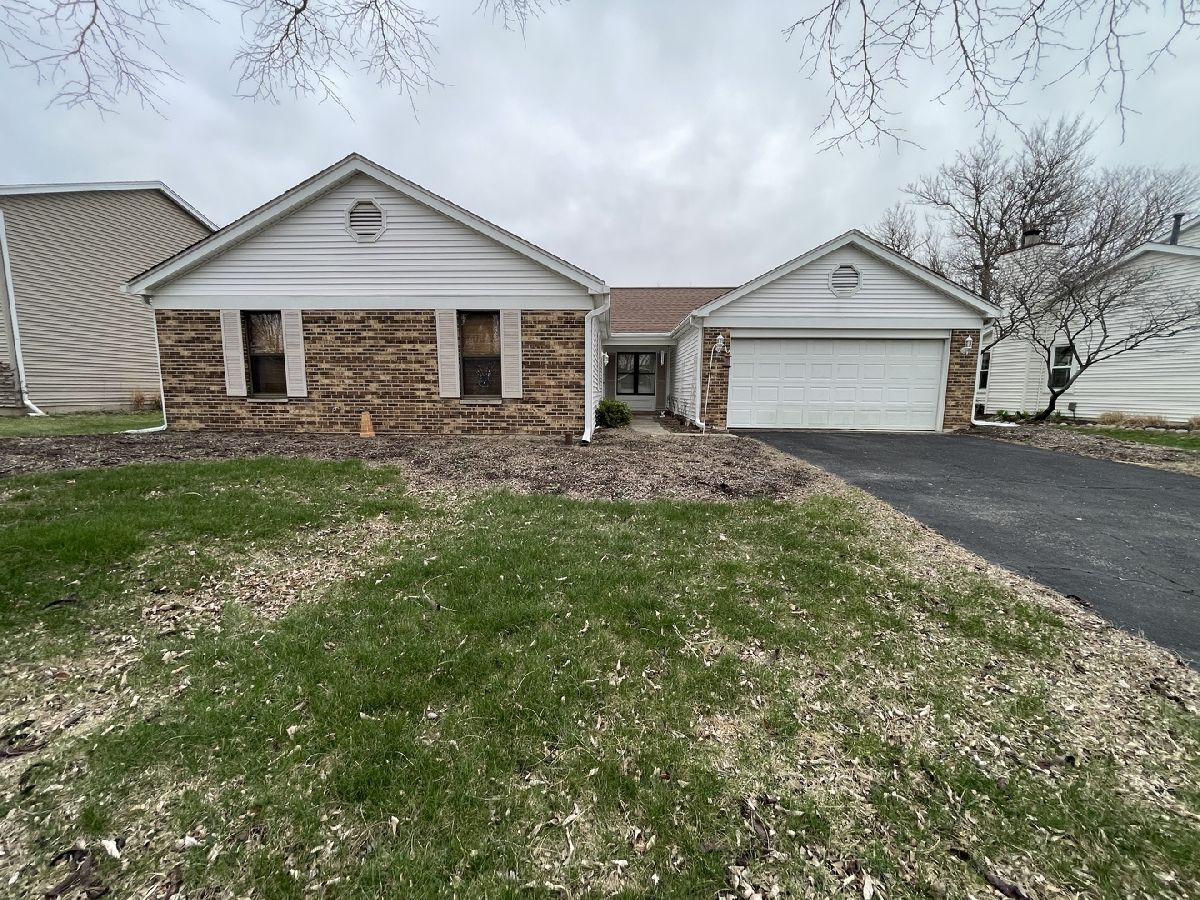 Homes & Condos & Townhomes Sold Old Farm Naperville Illinois, 471 Nantucket