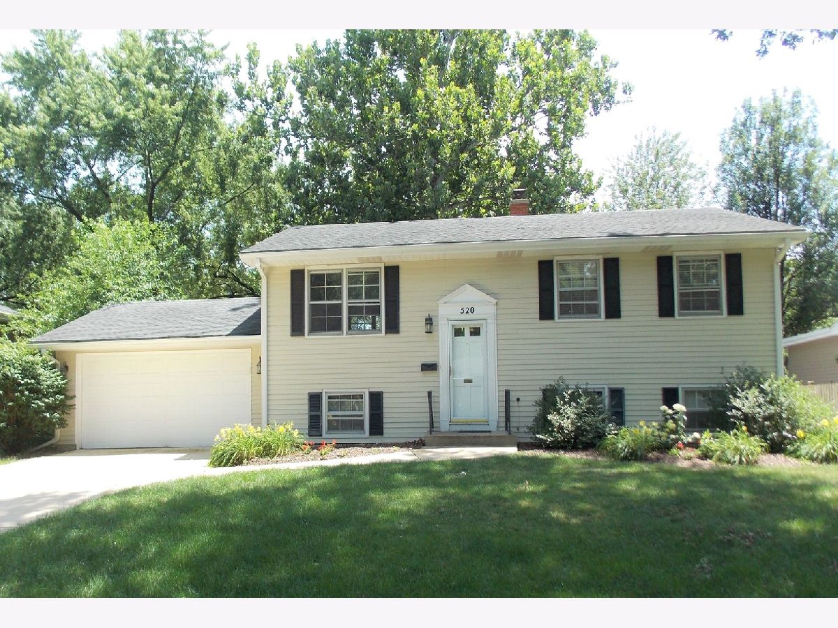 Homes Rented West Highlands Naperville Illinois, 520 Spruce