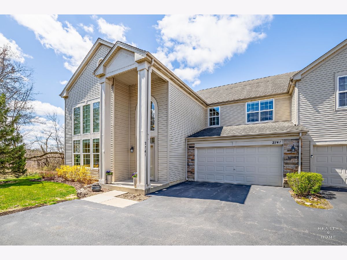 Townhomes & Homes Sold Grand Pointe Meadows West Dundee Illinois, 2741 Acorn