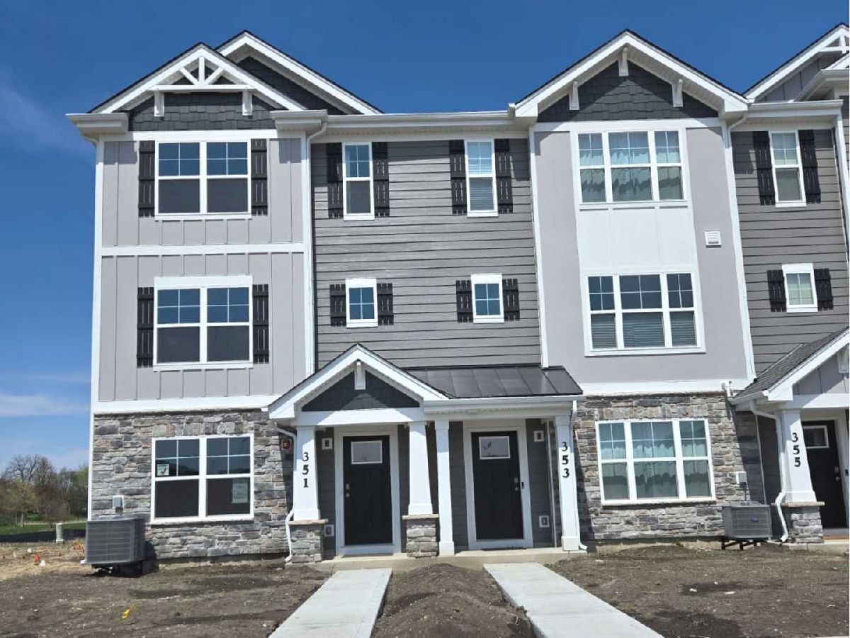 Condos & Townhomes Rented Charlestowne Lakes St Charles Illinois, 351 Bridgeview