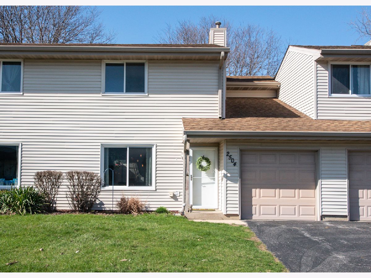 Townhomes Sold Country Squire Crest Hill Illinois, 2504 Lotus