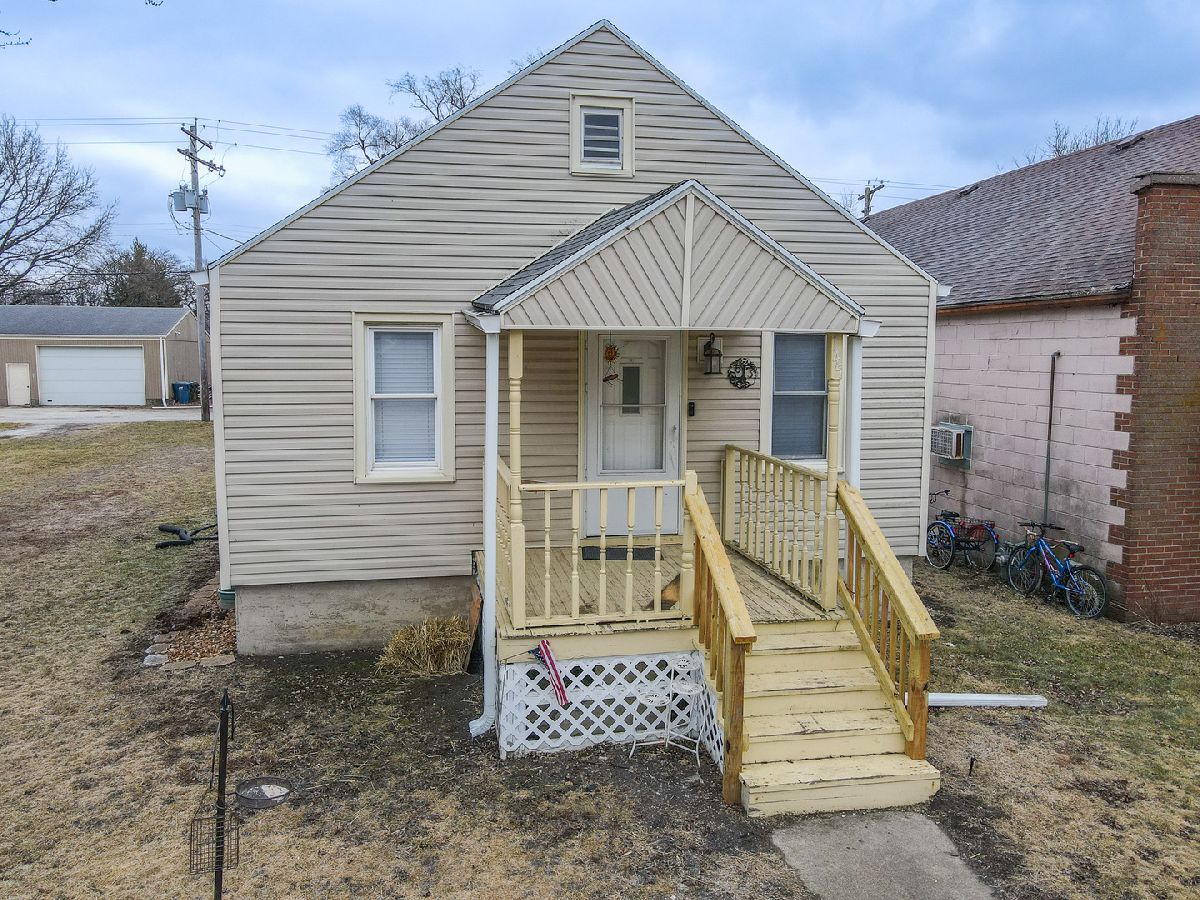  Sold Clifton Illinois, 145 Main