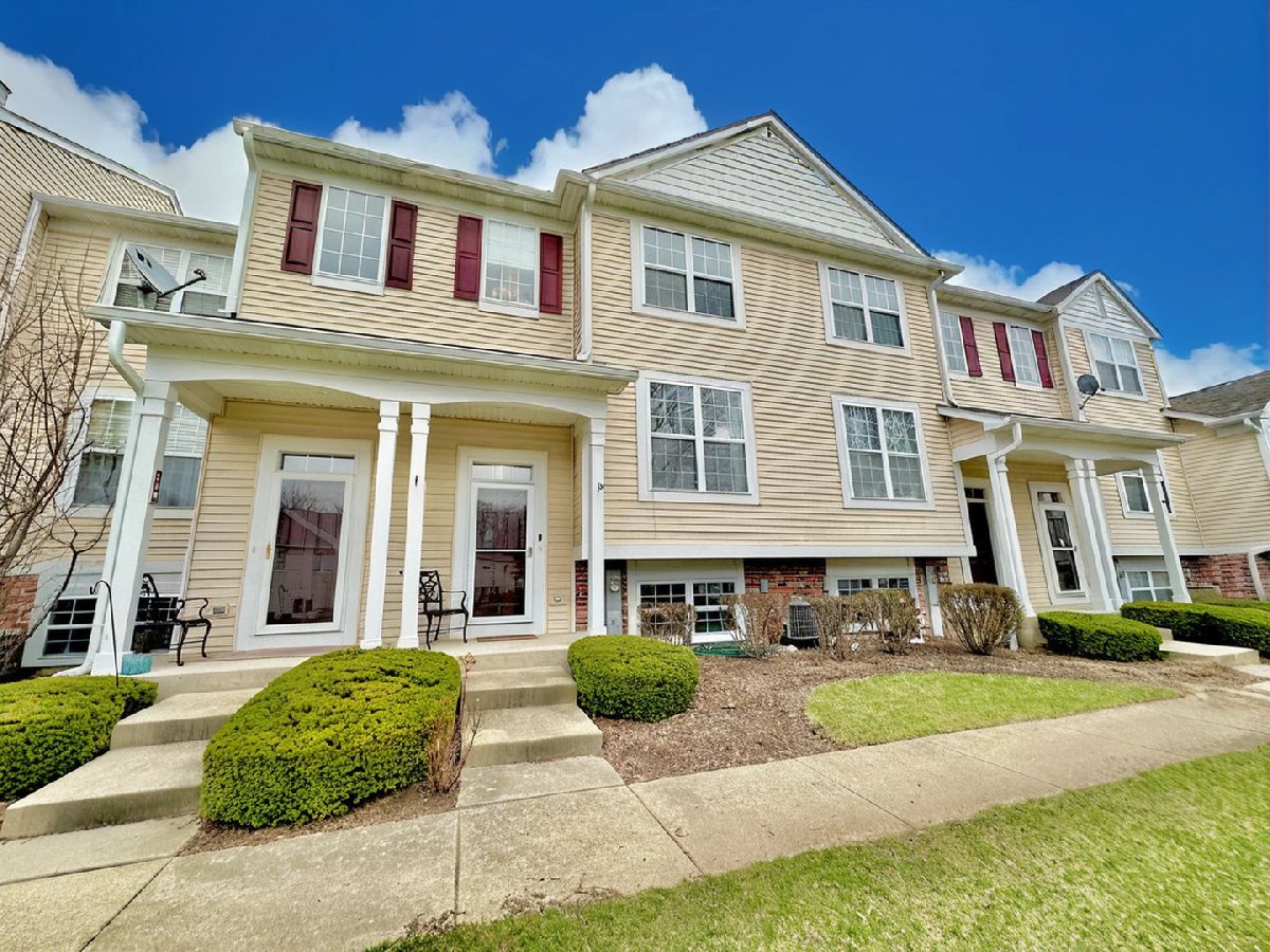 Townhomes Sold Terra Springs Volo Illinois, 108 Terra Meadow