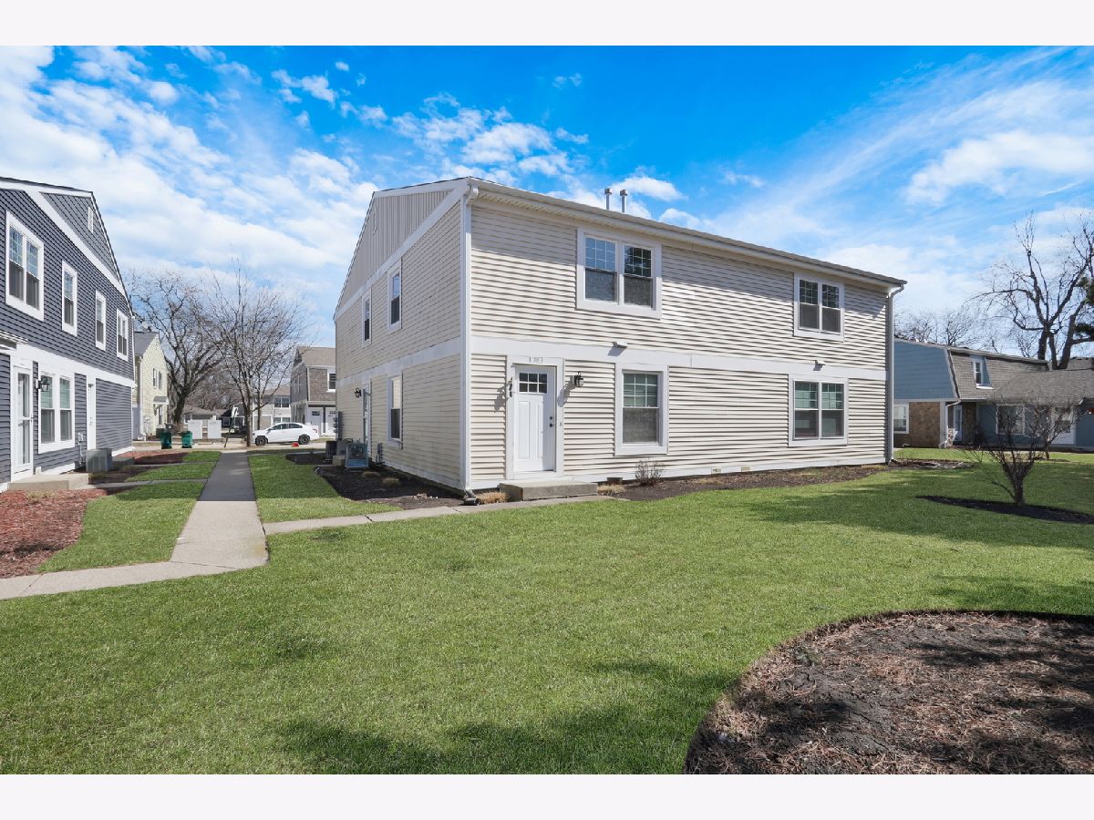 Townhomes & Condos & Homes Sold Plymouth Farms Vernon Hills Illinois, 318 Farmingdale
