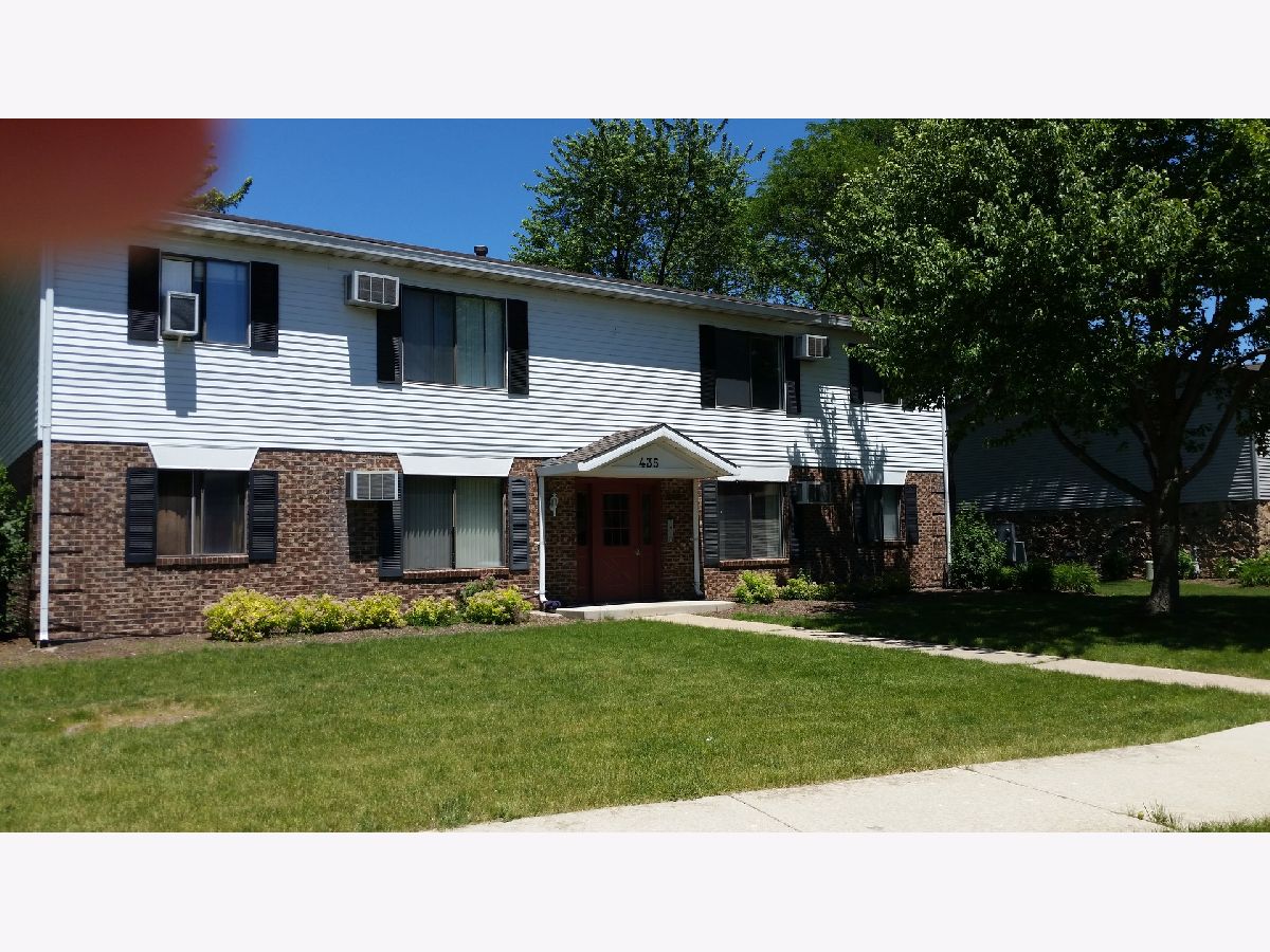 Condos & Townhomes Rented Willow Shores Aurora Illinois, 435 Echo