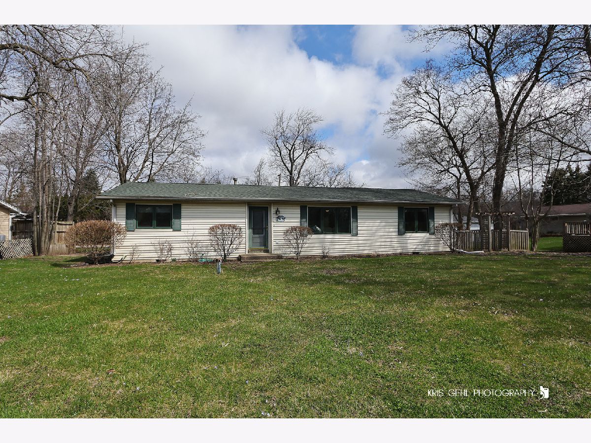 Homes Sold Petite Lake Highwoods Lake Villa Illinois, 25098 Forest