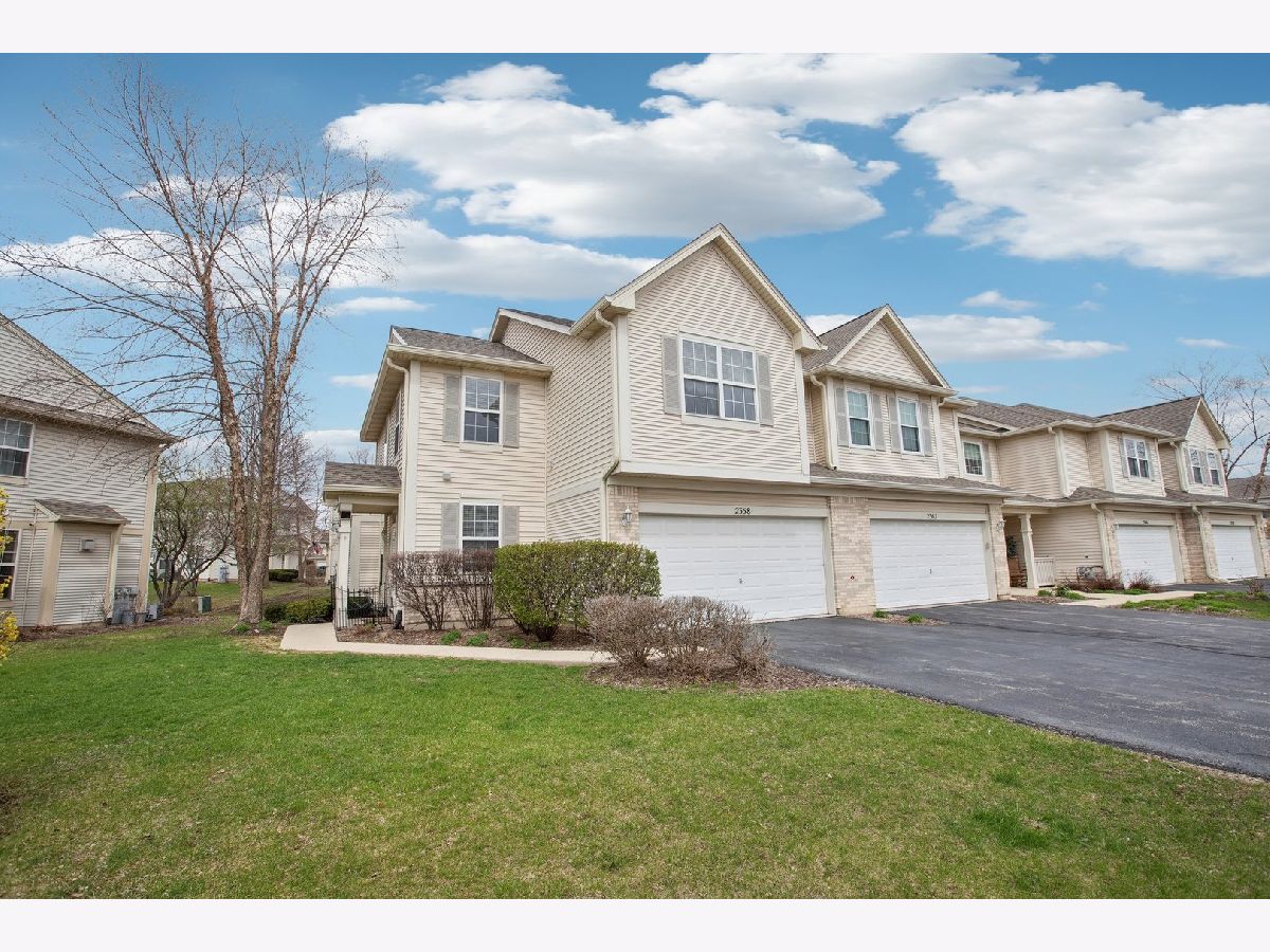 Townhomes Rented Wheatlands-summit Fields Aurora Illinois, 2358 Sunrise
