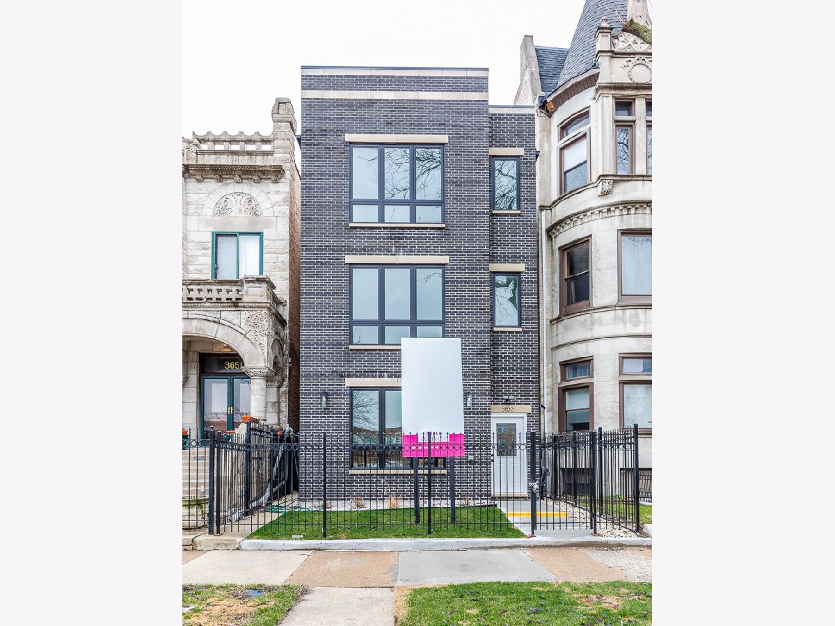  Rented Chicago Illinois, 3655 Michigan
