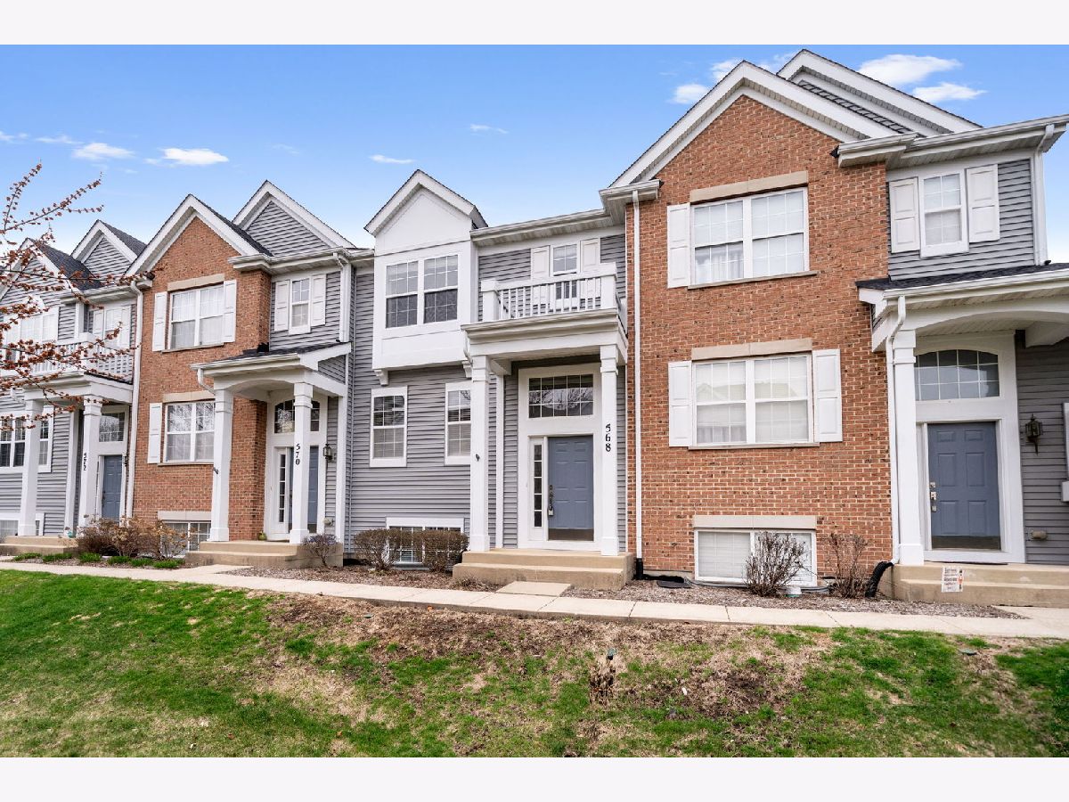  Rented Oswego Illinois, 568 Lincoln Station