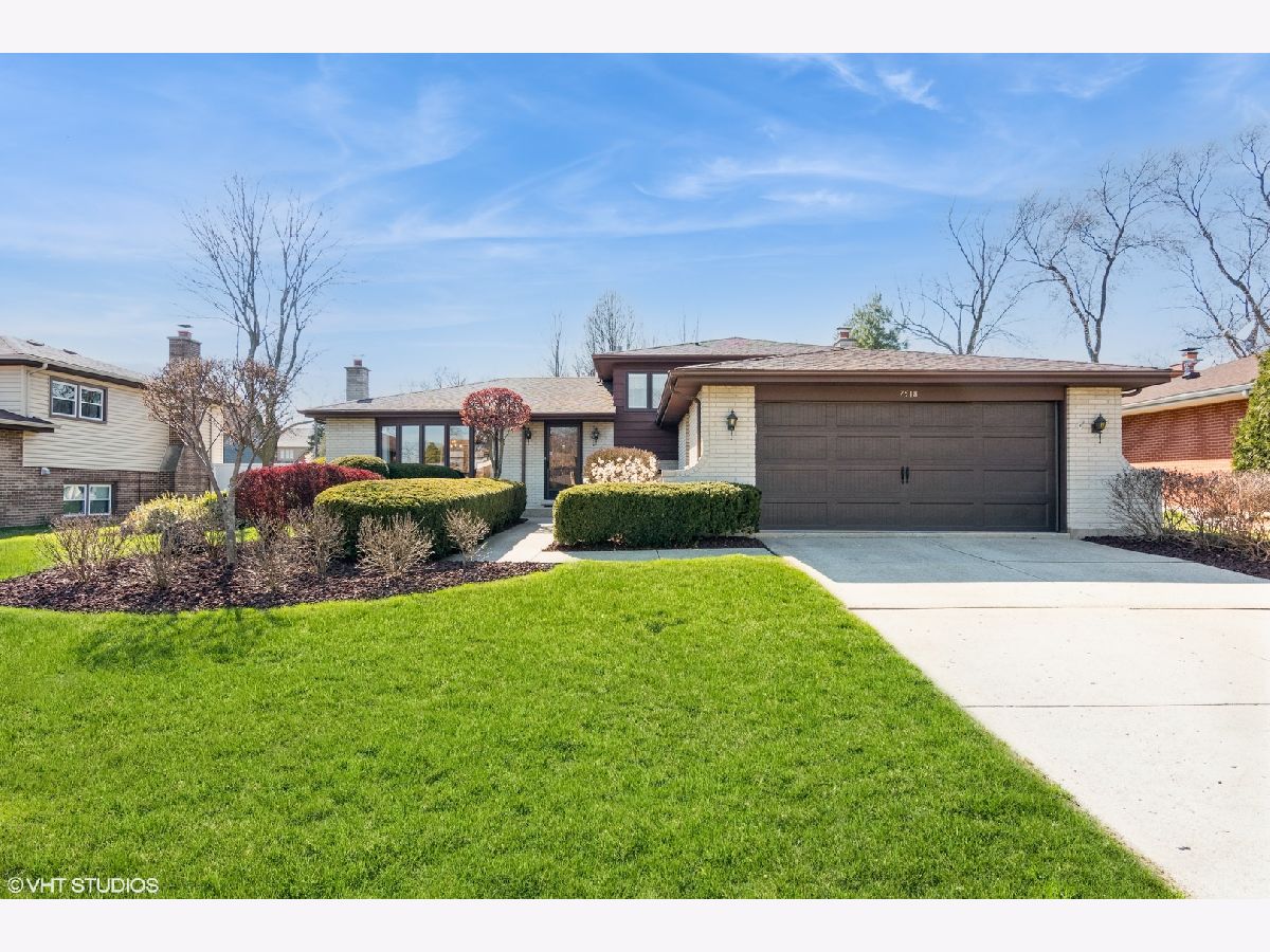 Homes Sold Farmingdale Ridge Darien Illinois, 7518 Cambridge