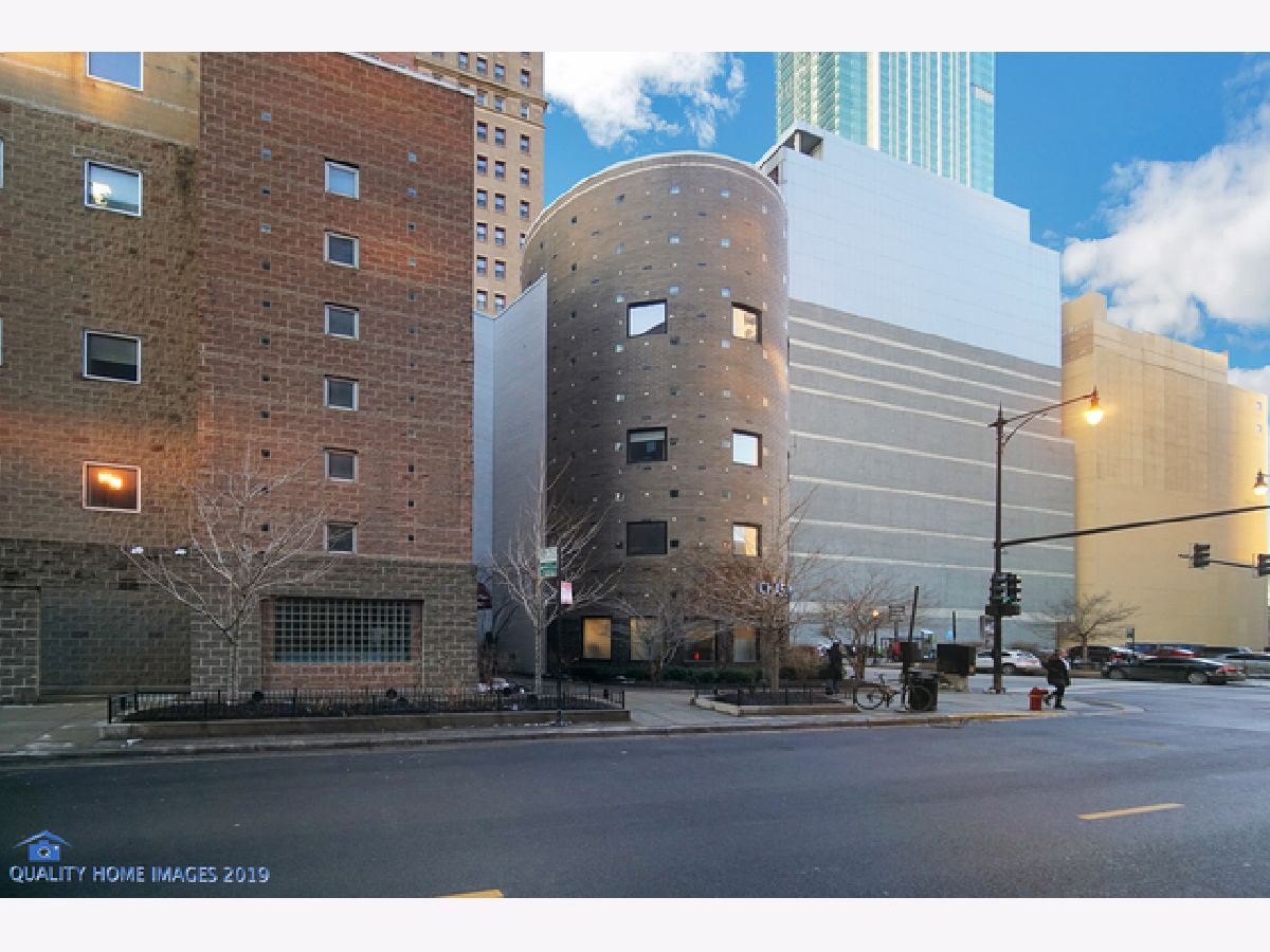 Condominiums Rented Burnham Park Plaza Chicago Illinois, 40 9th
