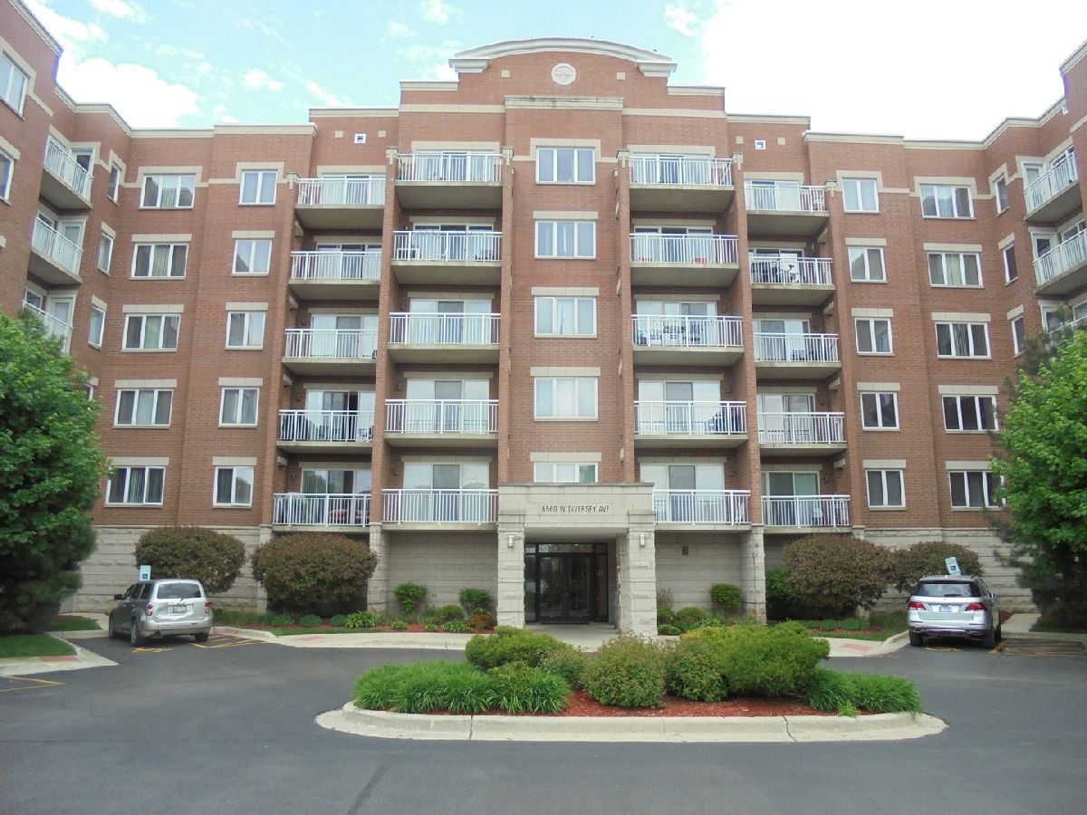 Rented Chicago Illinois, 6560 Diversey
