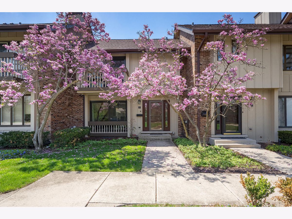 Condos & Townhomes Sold Lake Hinsdale Village Willowbrook Illinois, 7 Kane