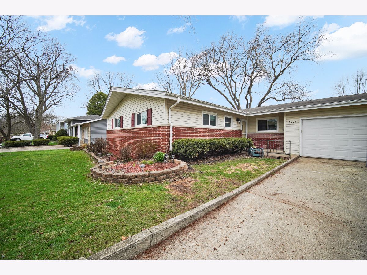 Homes Sold Cherry Hill Joliet Illinois, 2713 Calmer