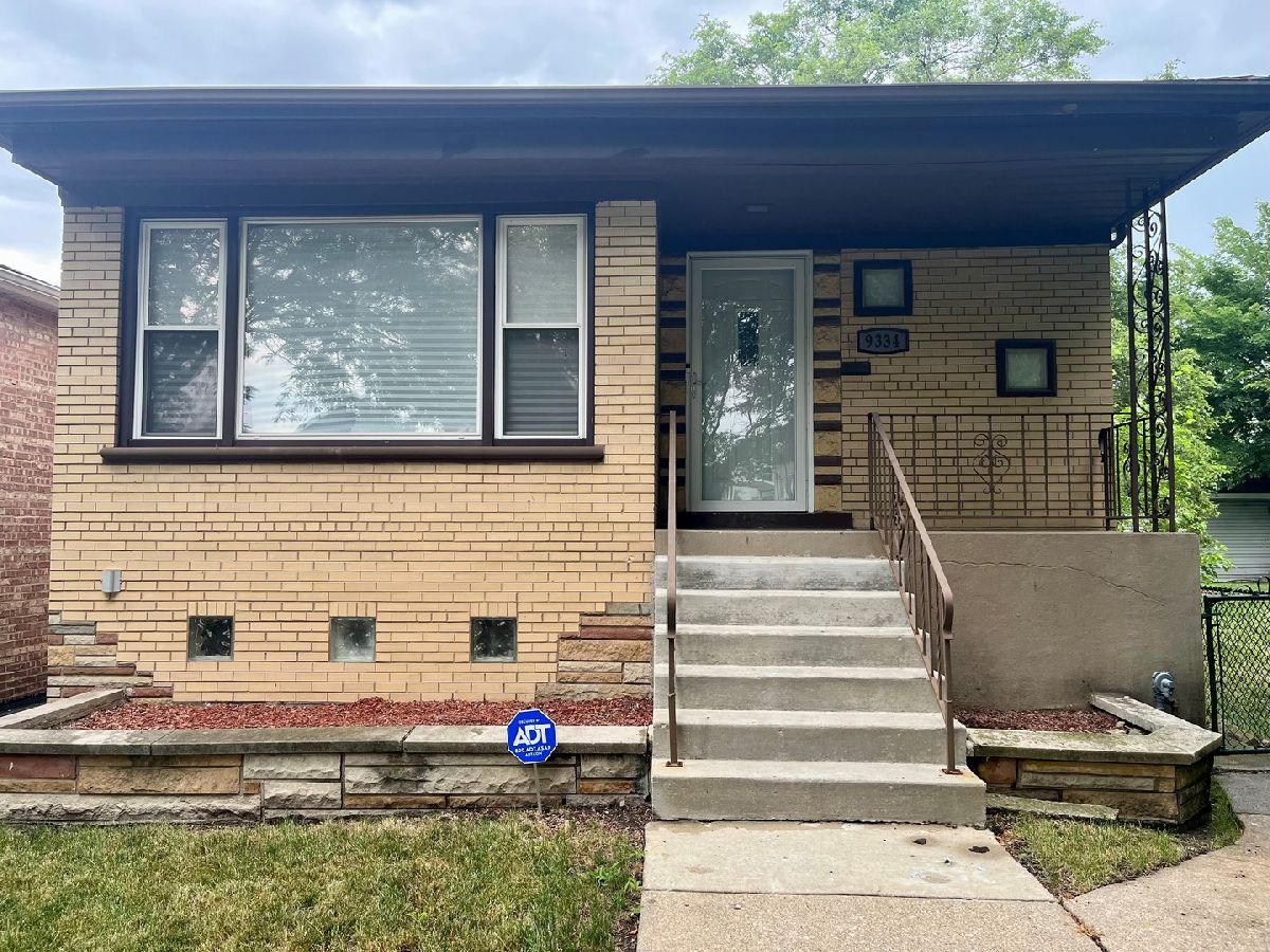  Rented Chicago Illinois, 9334 Paxton