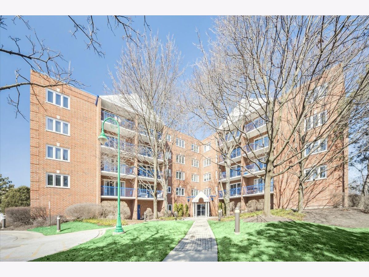 Condominiums & Homes Sold Bunker Hill Niles Illinois, 6755 Milwaukee