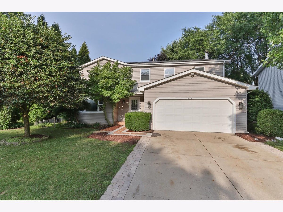 Homes & Townhomes Sold Valley Creek Elgin Illinois, 636 Lyle