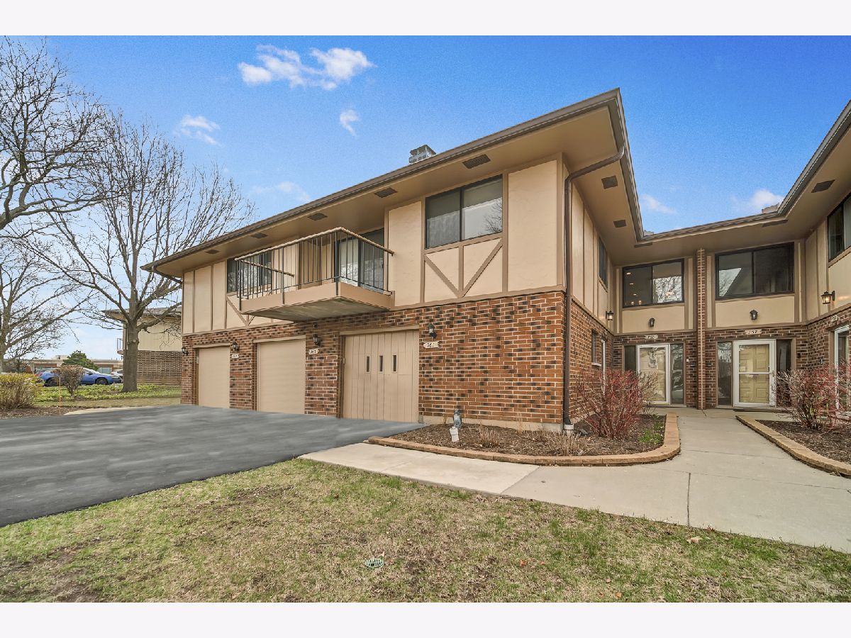 Townhomes & Homes Sold Weathersfield North Schaumburg Illinois, 763 Whalom