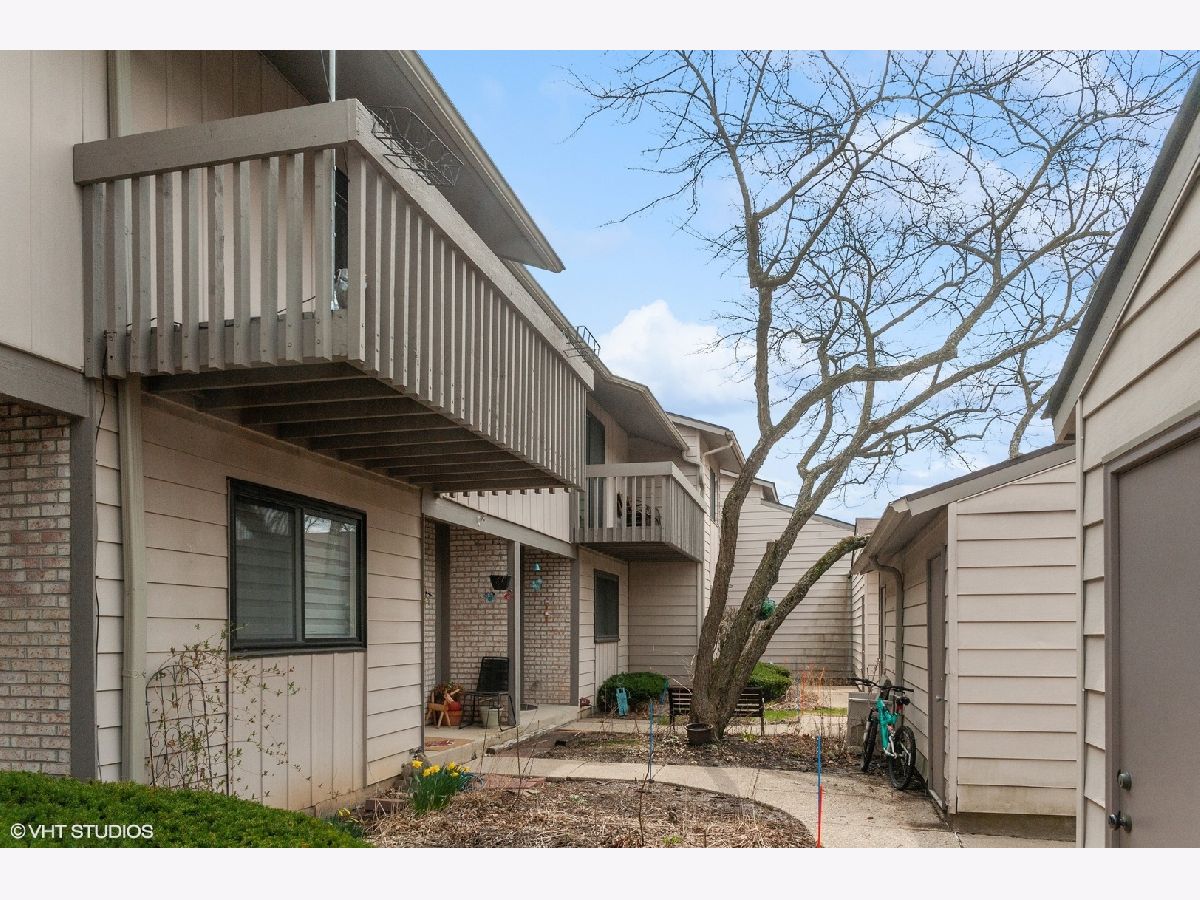 Townhomes & Condos & Homes Sold New Century Town Vernon Hills Illinois, 837 Faulkner