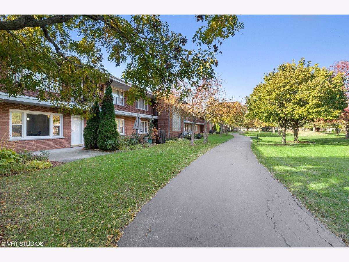  Rented Des Plaines Illinois, 115 Dover