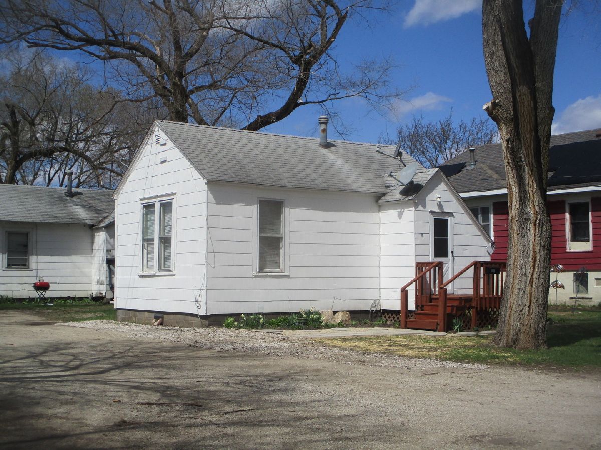  Rented Ottawa Illinois, 1517 Pine