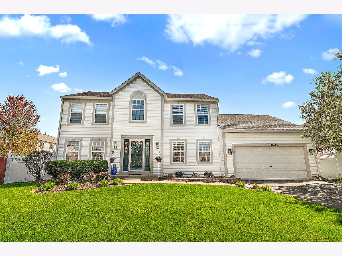 Townhomes & Condos & Homes Sold Victoria Crossing Lockport Illinois, 16343 Downing