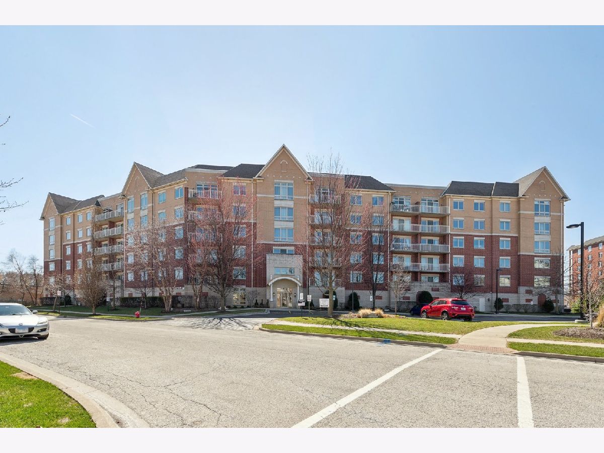 Townhomes & Condos Sold Trafalgar Square Morton Grove Illinois, 8300 Concord