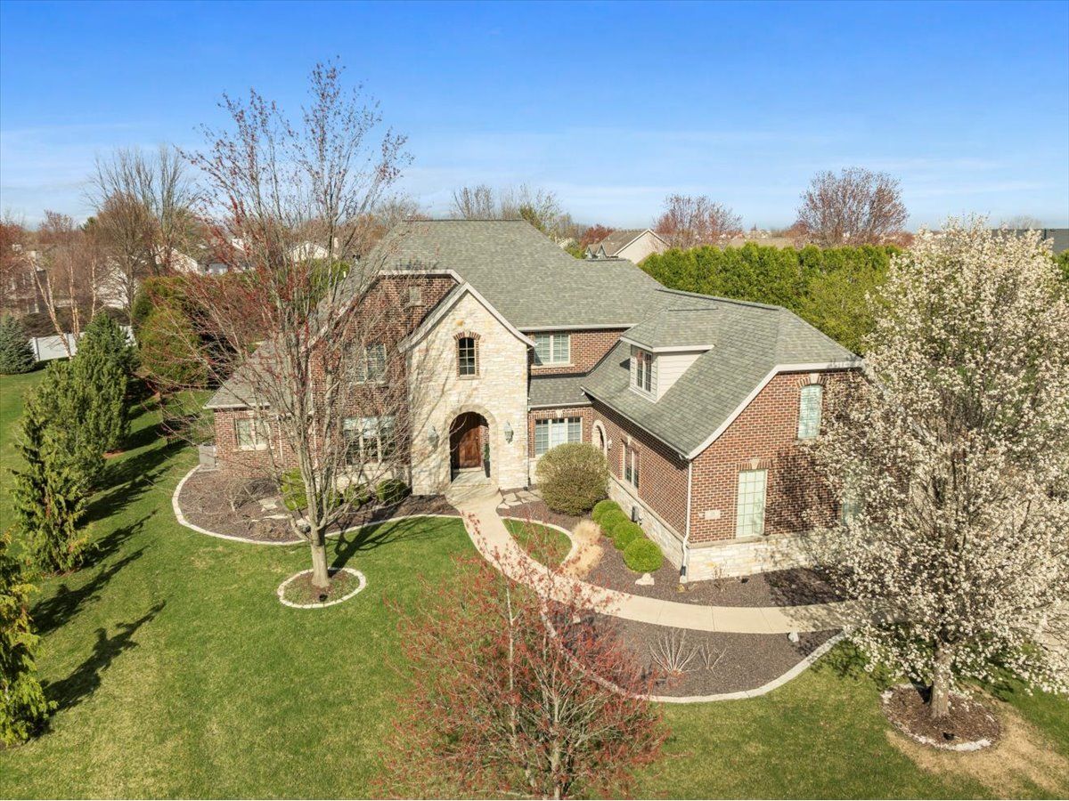 Homes Sold Stonebridge Court Bloomington Illinois, 24 Stonebrook
