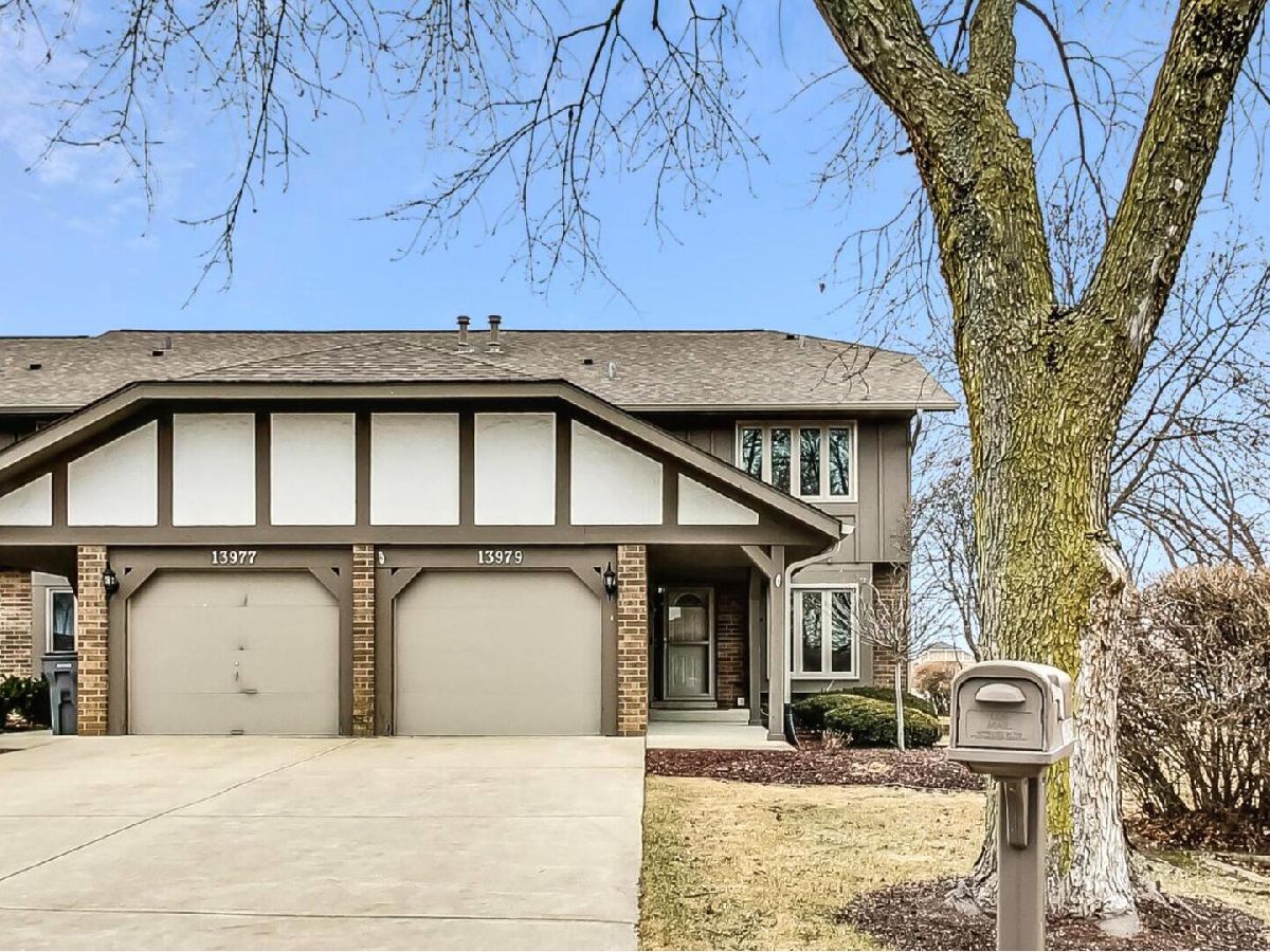 Homes & Townhomes Sold Wedgewood Orland Park Illinois, 13979 Stonehenge