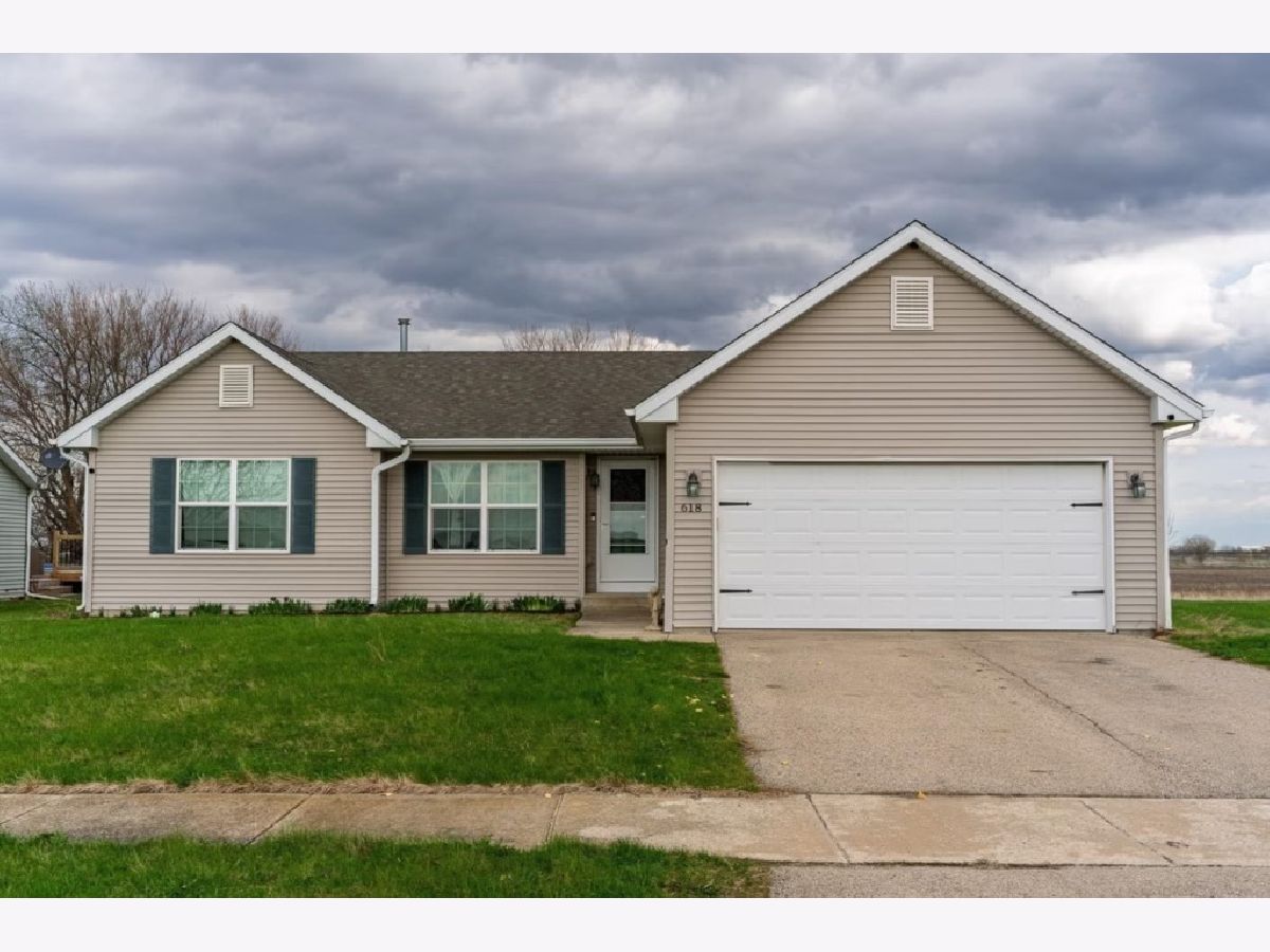  Sold Creston Illinois, 618 Pierce