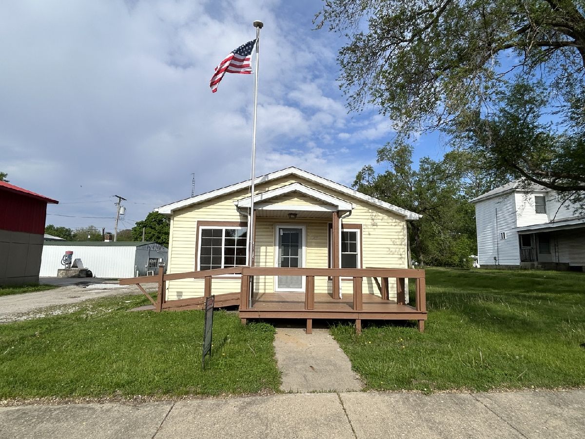  Sold Potomac Illinois, 117 Vermilion