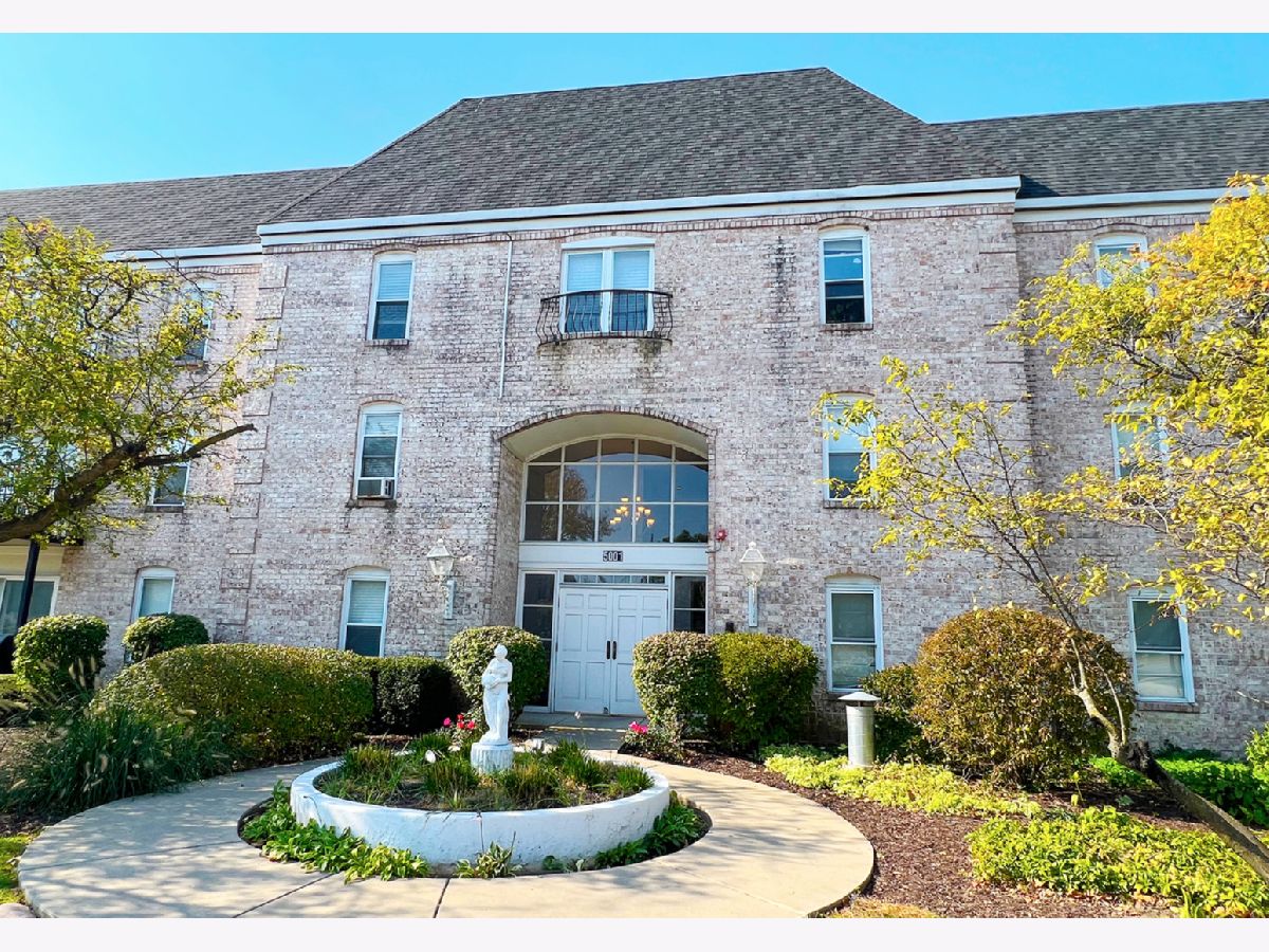  Rented Rolling Meadows Illinois, 5001 Carriageway