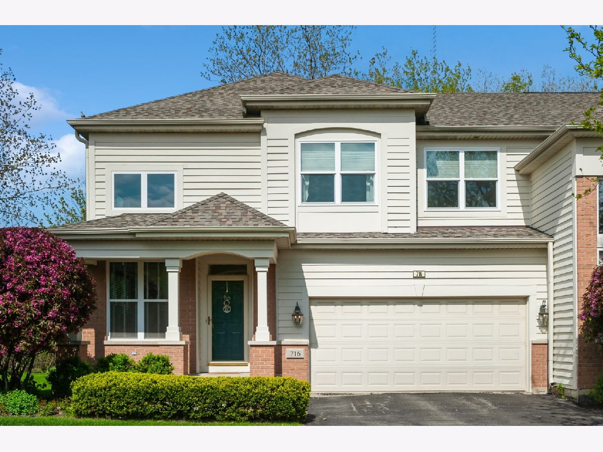 Condos & Townhomes & Homes Sold Sanders Prairie Northbrook Illinois, 716 Samson