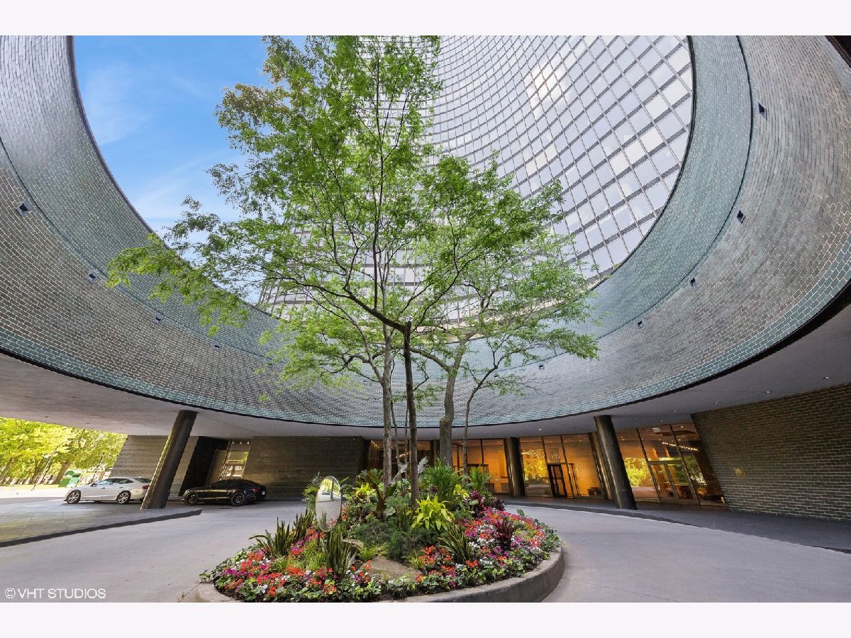 Condominiums Sold Lake Point Tower Chicago Illinois, 505 Lake Shore