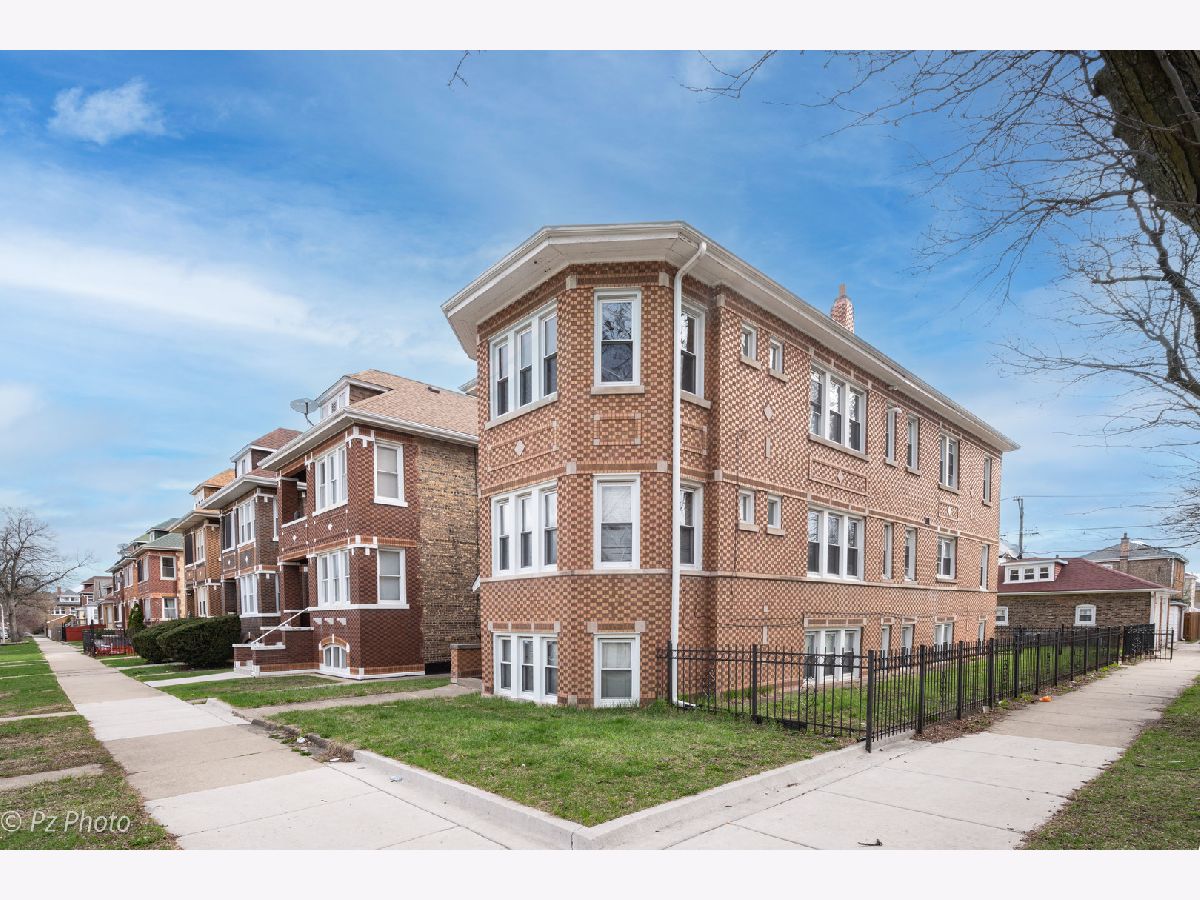 Rented Chicago Illinois, 4759 Springfield