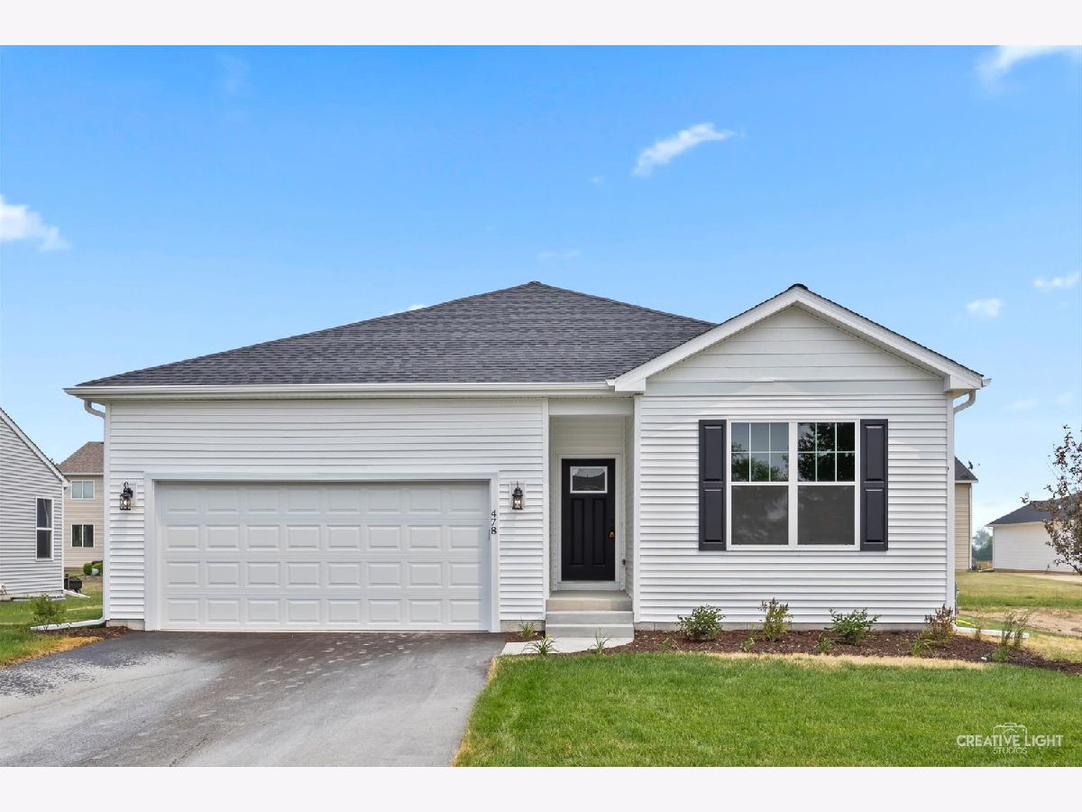 Townhomes & Homes For Sale Deerpass Marengo Illinois, 817 Whitetail Drive