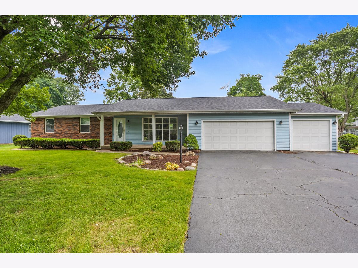 Homes Sold Rolling Acres Champaign Illinois, 2409 Valkar