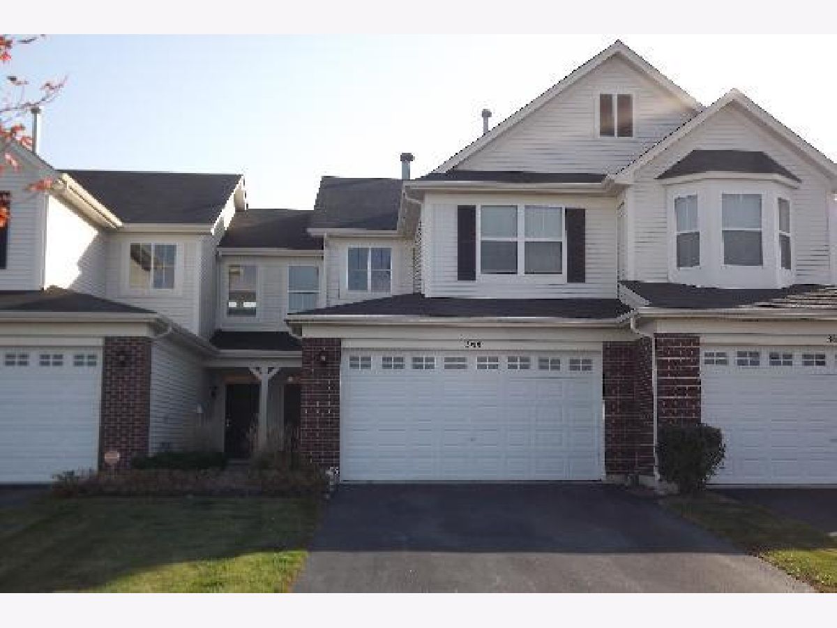 Homes & Townhomes & Condos Rented Churchill Club Oswego Illinois, 364 Risen Star