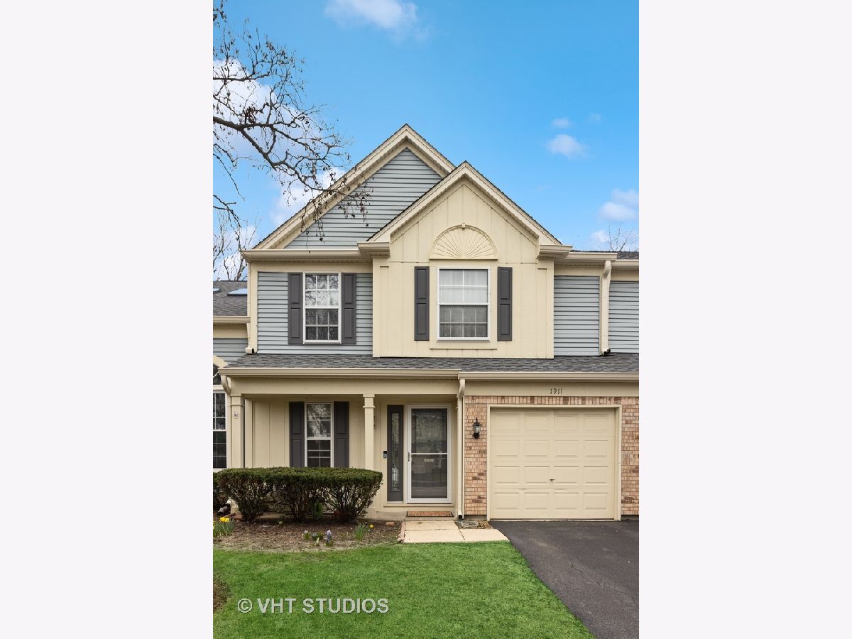 Townhomes Sold Victoria Ridge Downers Grove Illinois, 1911 Brighton