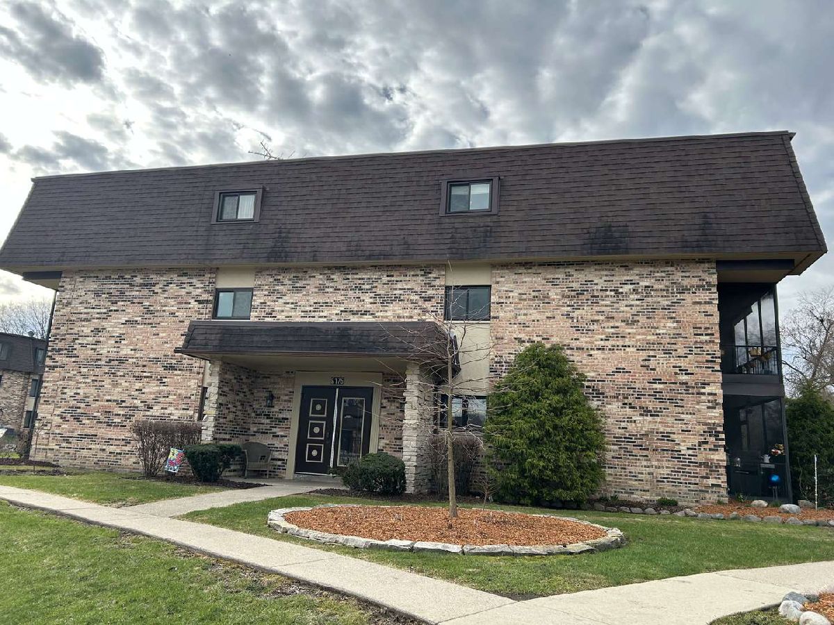 Condominiums Sold Woods Edge Palos Hills Illinois, 9176 South