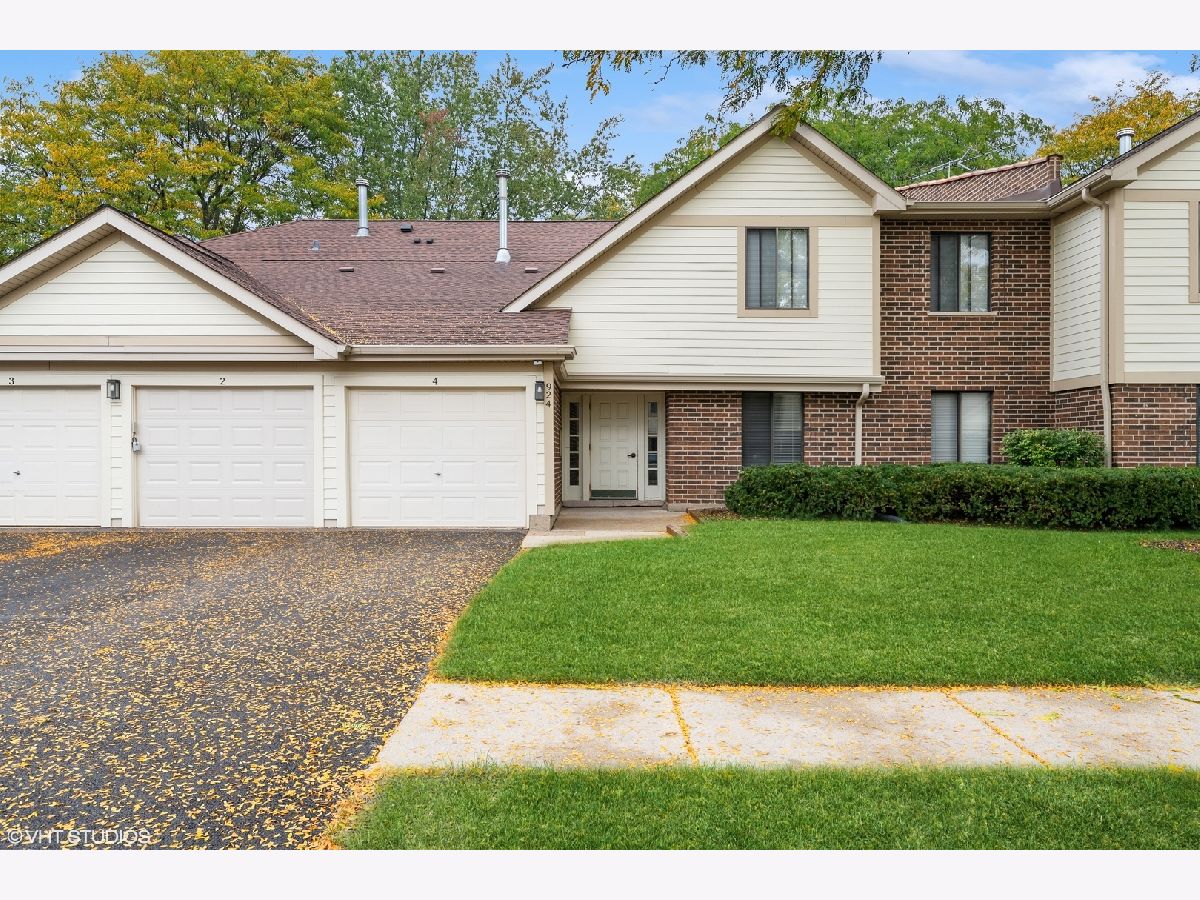 Condos & Townhomes Sold Kingsbrooke Palatine Illinois, 924 Coach