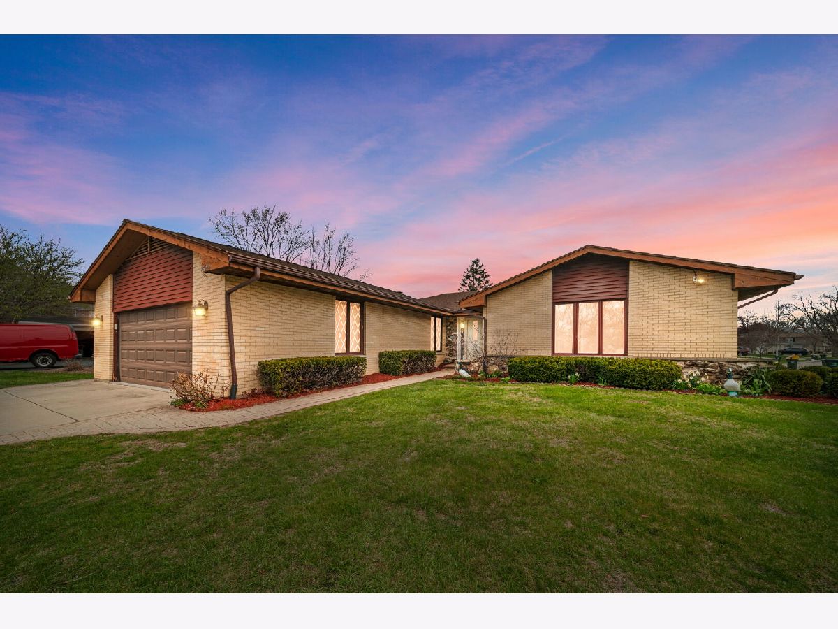 Homes & Condos & Townhomes Sold Ivy Hill Arlington Heights Illinois, 2653 Bradford