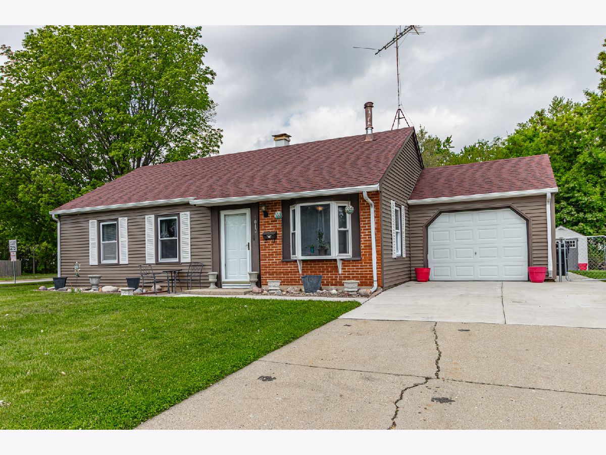 Homes & Townhomes Sold Woodland Heights Streamwood Illinois, 1010 Park