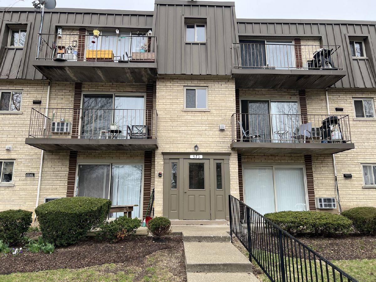  Sold Wheeling Illinois, 573 Fairway View