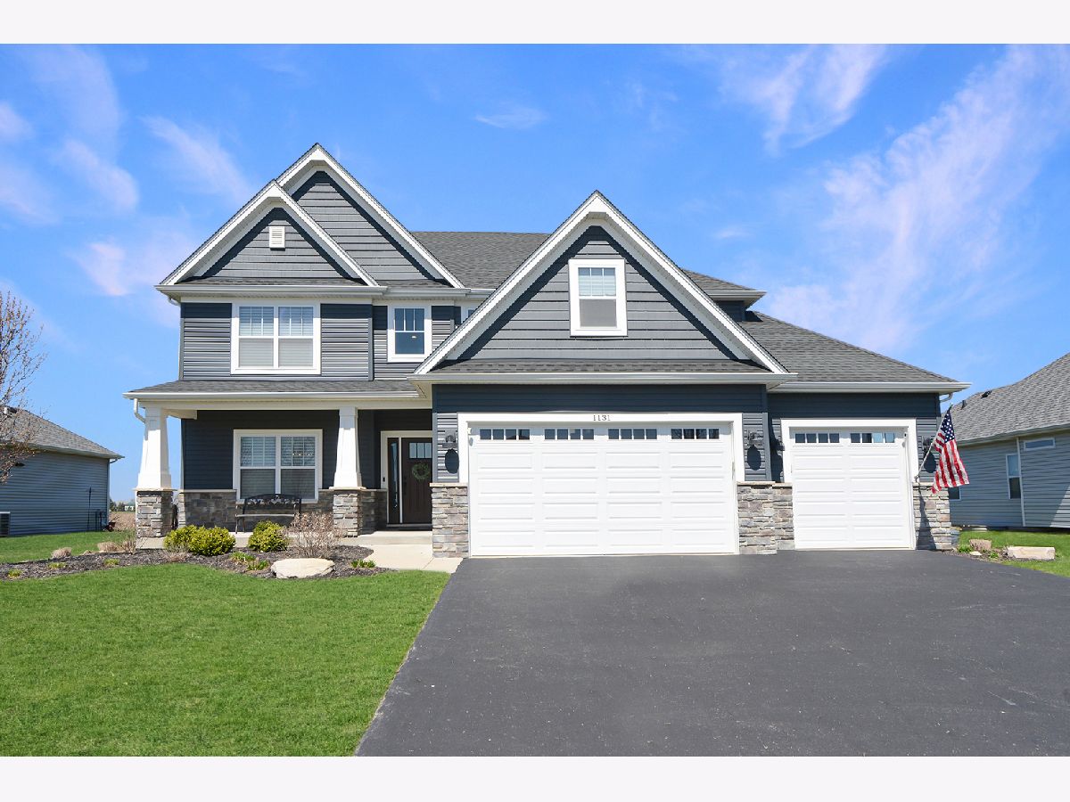 Homes & Condos & Townhomes Sold Kendall Marketplace Yorkville Illinois, 1131 Blackberry Shore