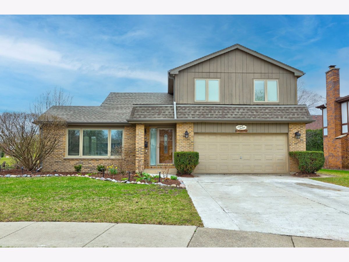 Homes Sold Courts Of Russetwood Arlington Heights Illinois, 1616 Dale