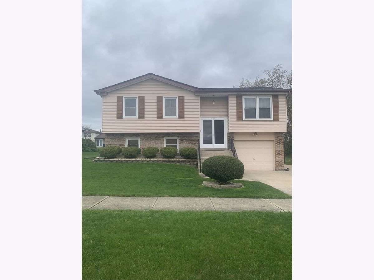 Homes & Townhomes & Condos Sold Creekside Matteson Illinois, 6328 Beaver Dam