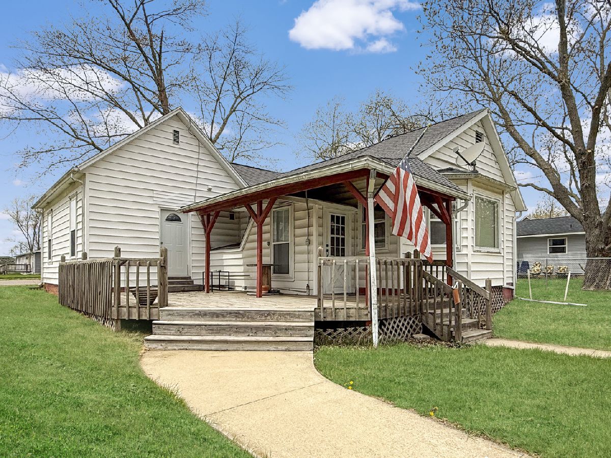  Sold Penfield Illinois, 327 East