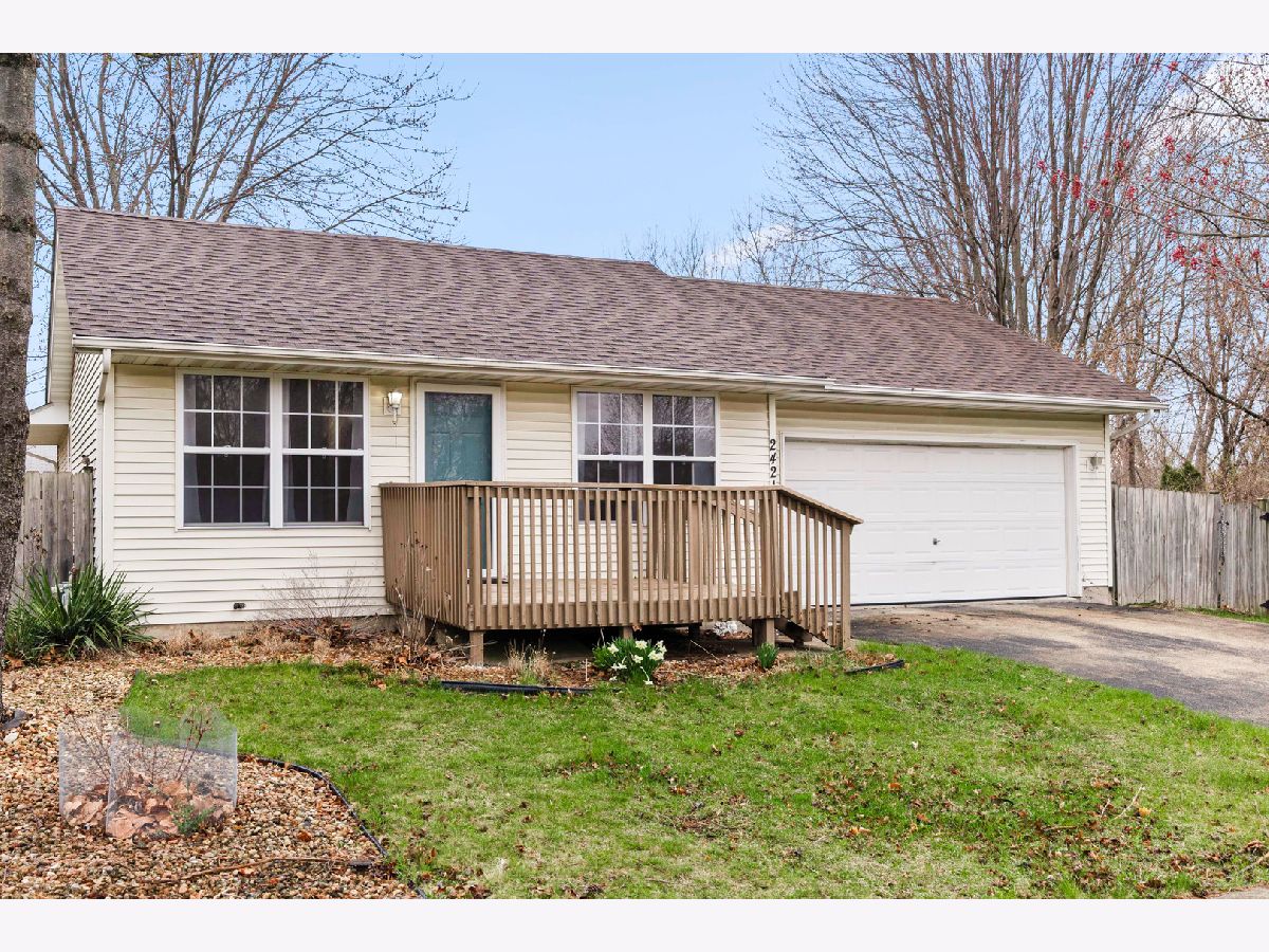 Homes Sold Meadow Creek Sycamore Illinois, 2421 Glen