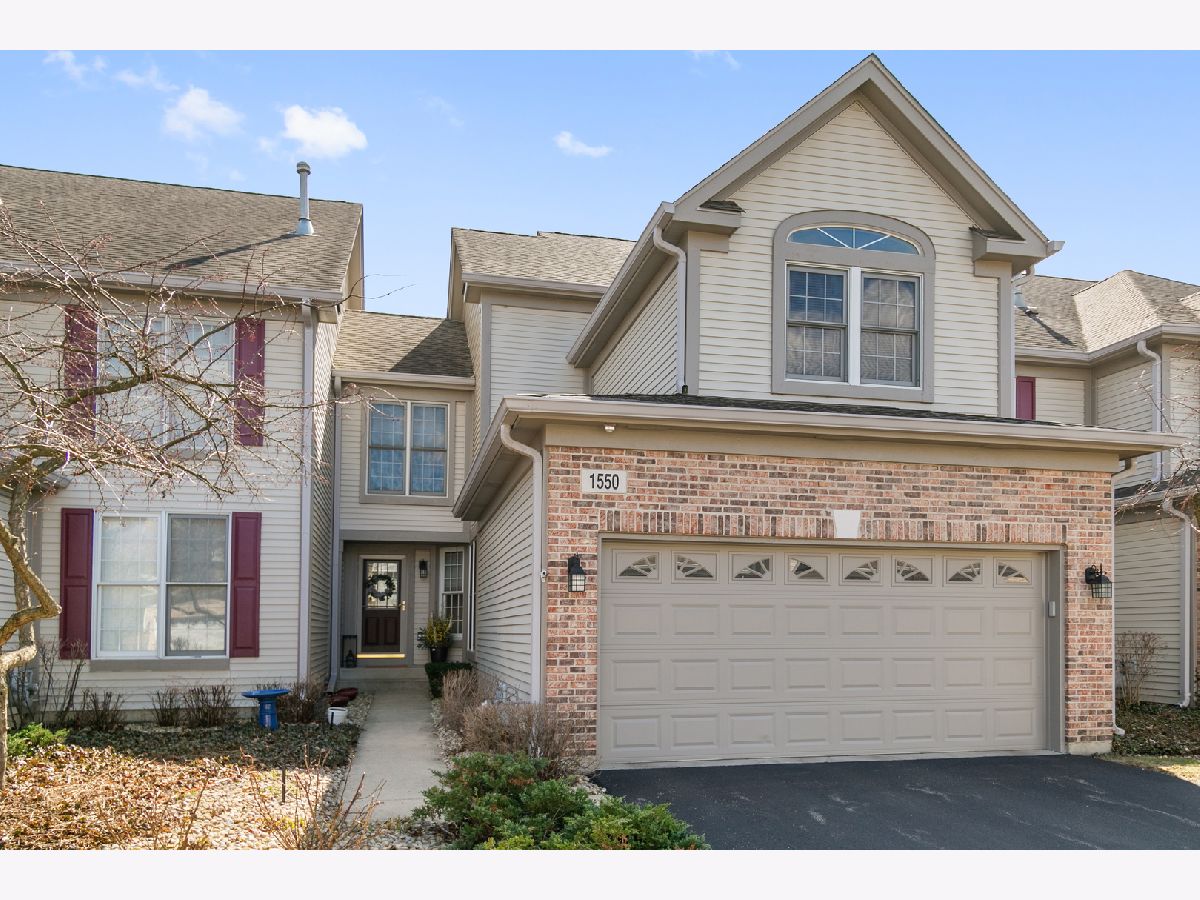 Townhomes Sold Baileywood Naperville Illinois, 1550 Treeline